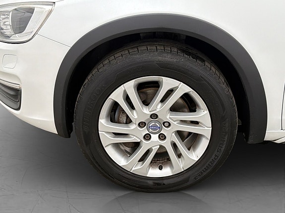Volvo V60 Cross Country 27 of 30