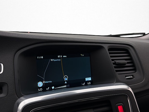 Volvo V60 Cross Country 22 of 30