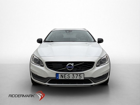 Volvo V60 Cross Country 2 of 30