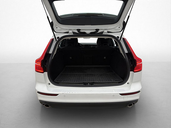 Volvo V60 11 of 29