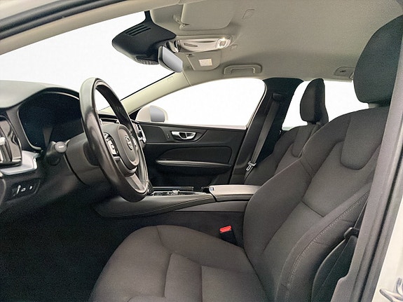 Volvo V60 12 of 29