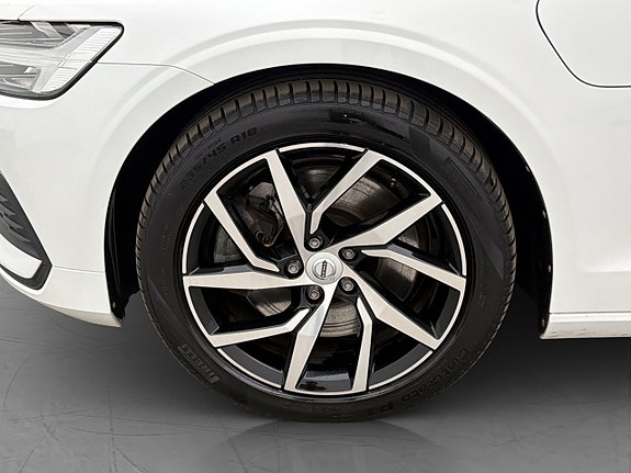 Volvo V60 26 of 29