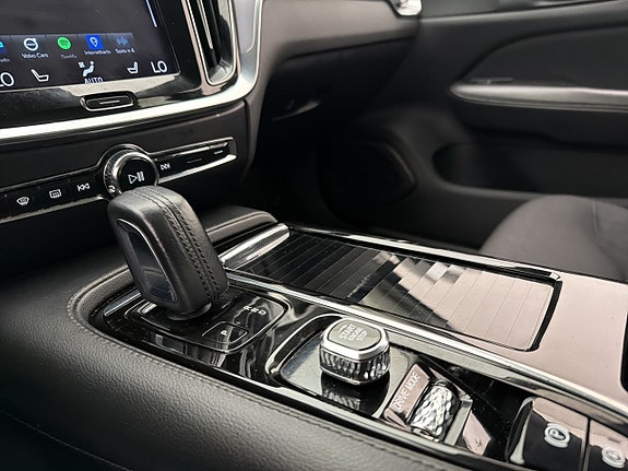 Volvo V60 25 of 29
