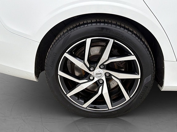 Volvo V60 28 of 29