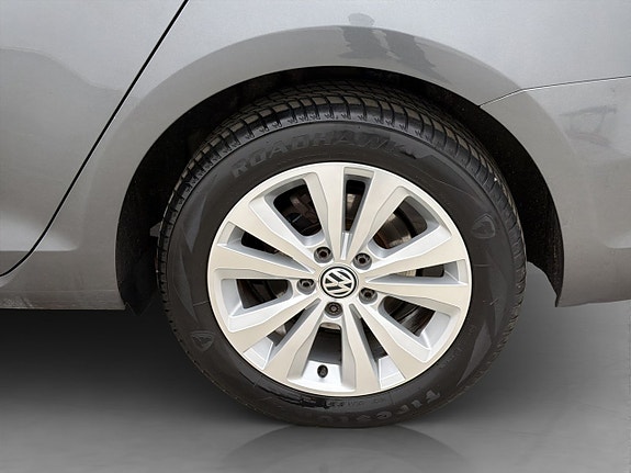 Volkswagen Golf V 25 of 28
