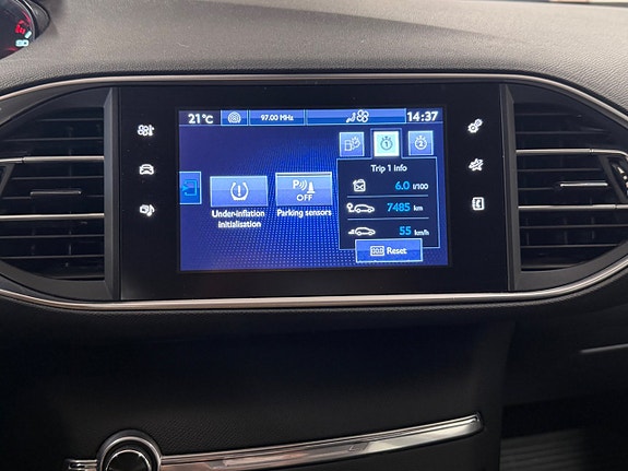 Peugeot 308 SW 24 of 27