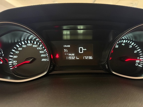 Peugeot 308 SW 20 of 27
