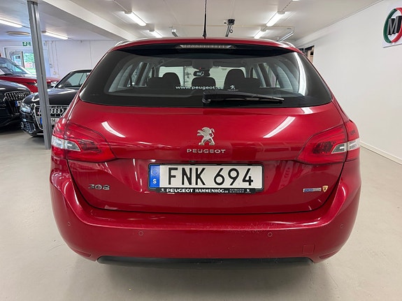 Peugeot 308 SW 13 of 27