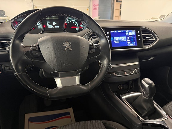 Peugeot 308 SW 9 of 27
