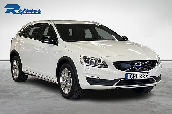 Volvo V60 Cross Country 10 of 13
