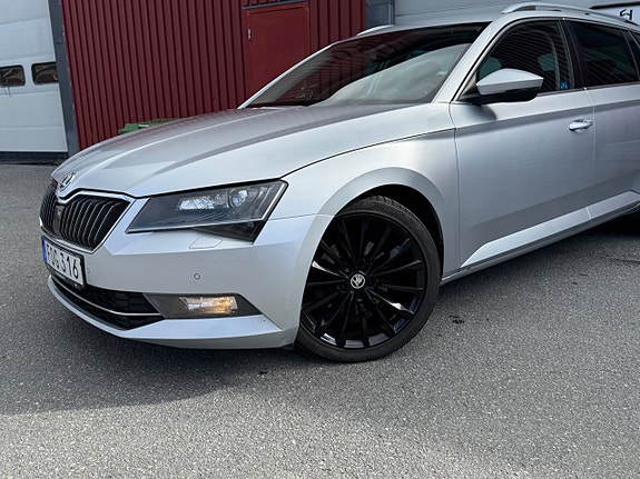 Skoda Superb 15 of 26