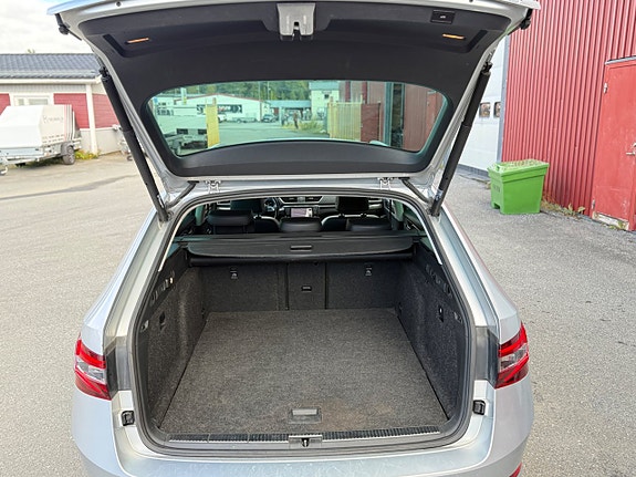 Skoda Superb 22 of 26