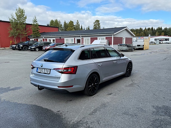 Skoda Superb 11 of 26