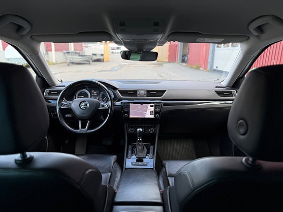 Skoda Superb 3 of 26