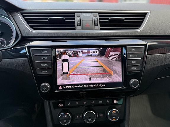 Skoda Superb 13 of 26