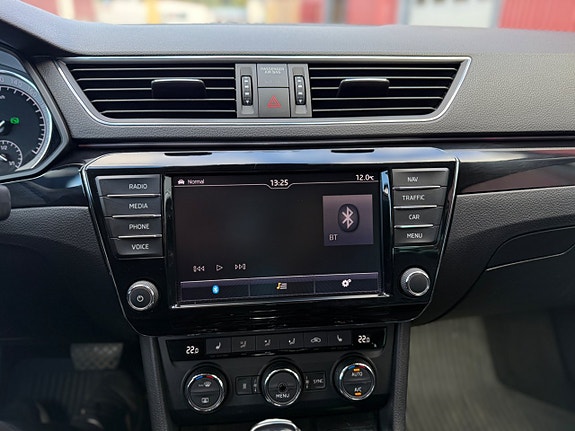 Skoda Superb 10 of 26