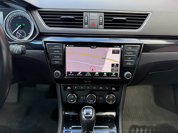 Skoda Superb 18 of 26