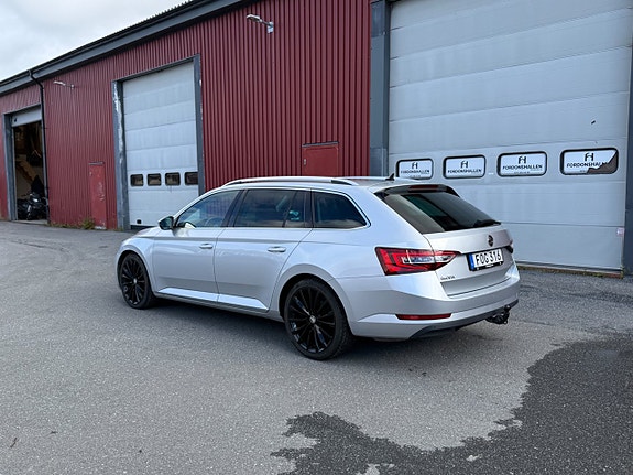 Skoda Superb 5 of 26