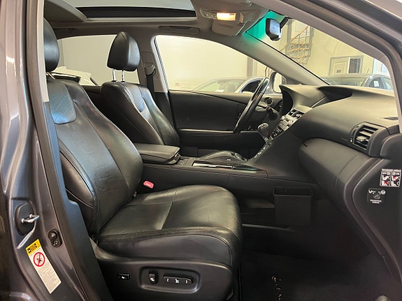 Lexus RX450h 12 of 18