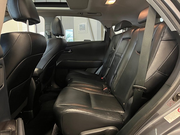 Lexus RX450h 9 of 18