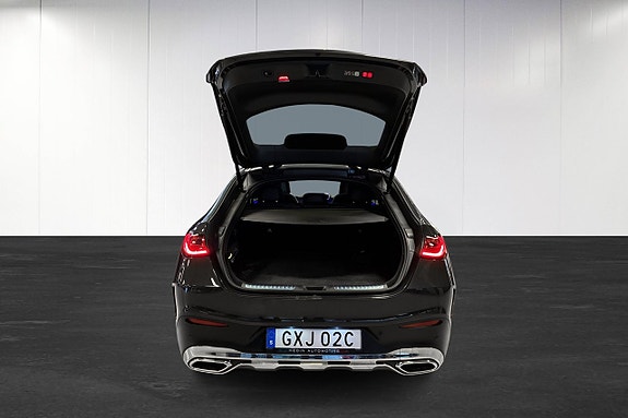 Mercedes-Benz GLC300 e 25 of 25