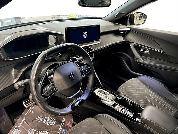 Peugeot 2008 5 of 16