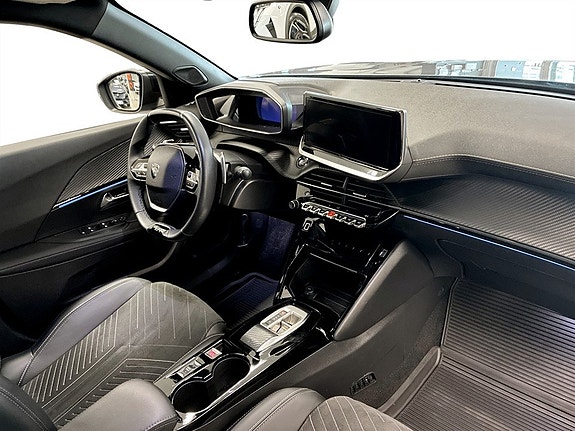 Peugeot 2008 12 of 16