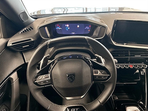Peugeot 2008 7 of 16
