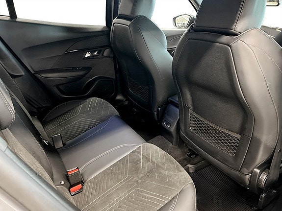 Peugeot 2008 13 of 16