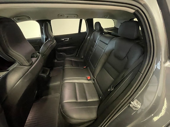 Volvo V60 7 of 7