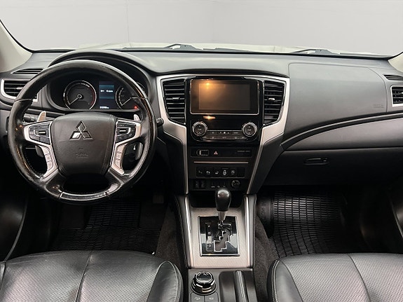 Mitsubishi L200 15 of 30