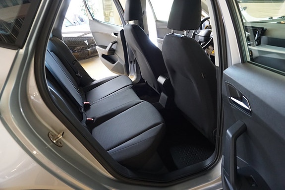Seat Arona 6 of 12