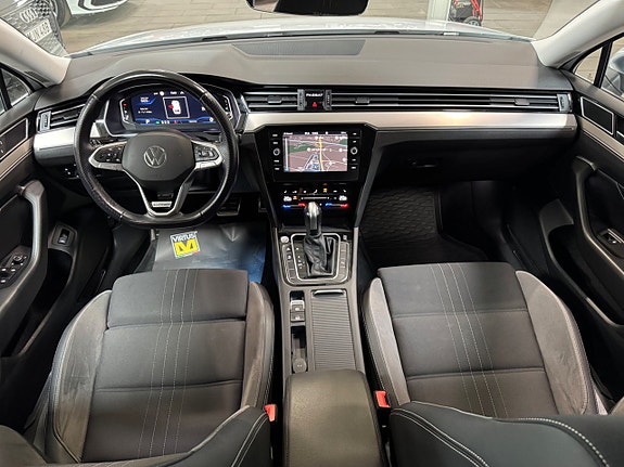 Volkswagen Passat Alltrack 9 of 19