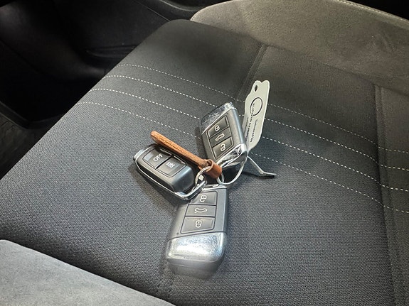 Volkswagen Passat Alltrack 18 of 19