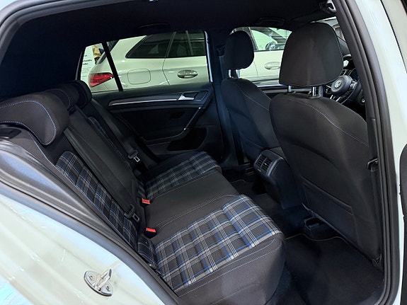 Volkswagen Golf I 7 of 14