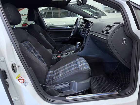 Volkswagen Golf I 8 of 14