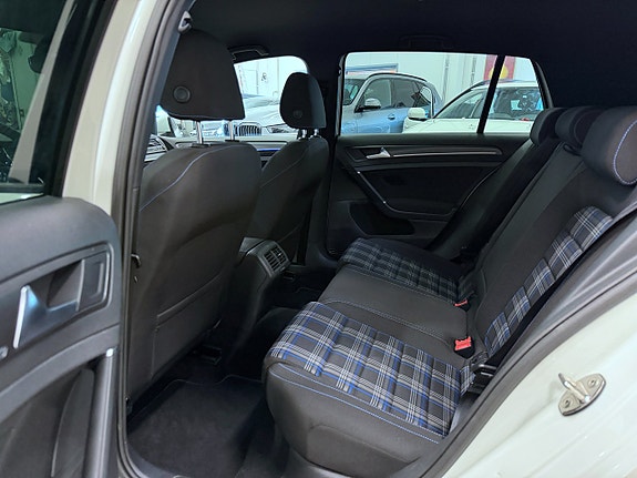 Volkswagen Golf I 6 of 14