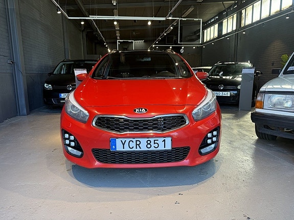 Kia Ceed 2 of 11