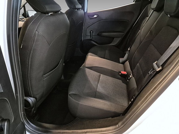 Renault Clio 9 of 12