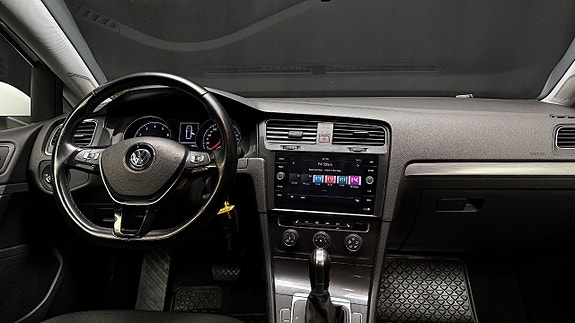 Volkswagen Golf I 17 of 30