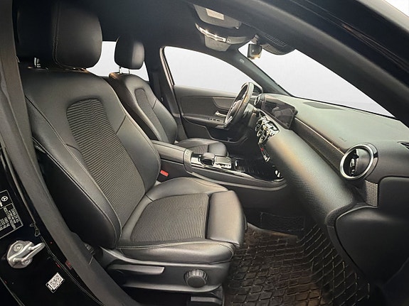 Mercedes-Benz A180 16 of 29