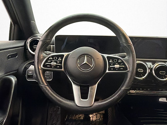 Mercedes-Benz A180 14 of 29
