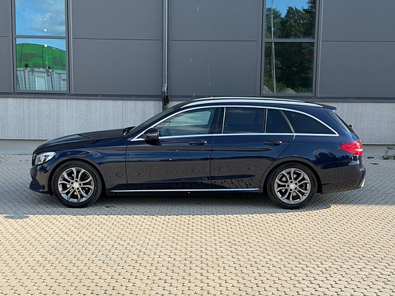 Mercedes-Benz C200 d 2 of 10