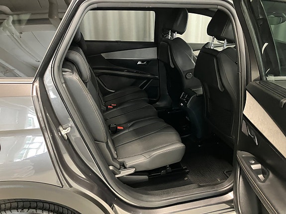 Peugeot 5008 5 of 15