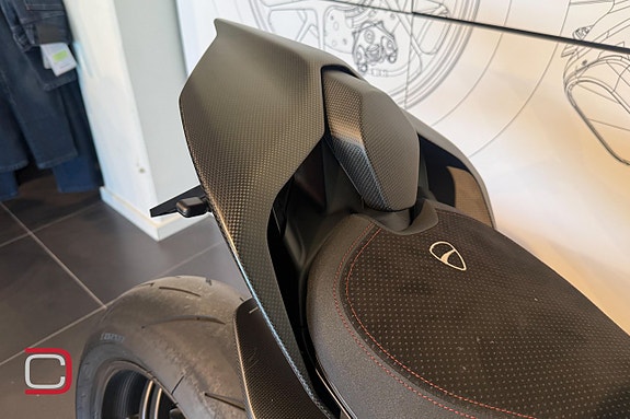 Ducati Streetfighter V4 SP2 *Akrapovic + massa kolfiber!* 2 of 9