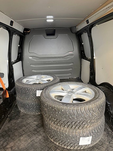 Volkswagen Caddy Maxi 14 of 14