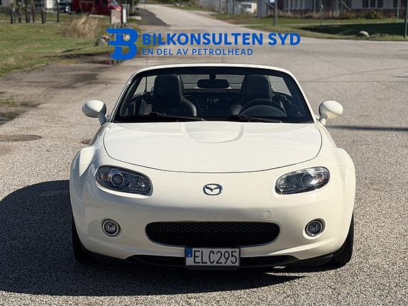 Mazda MX-5 2 of 13