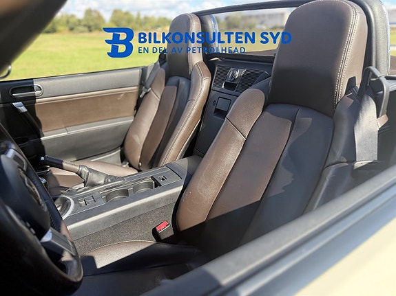 Mazda MX-5 6 of 13