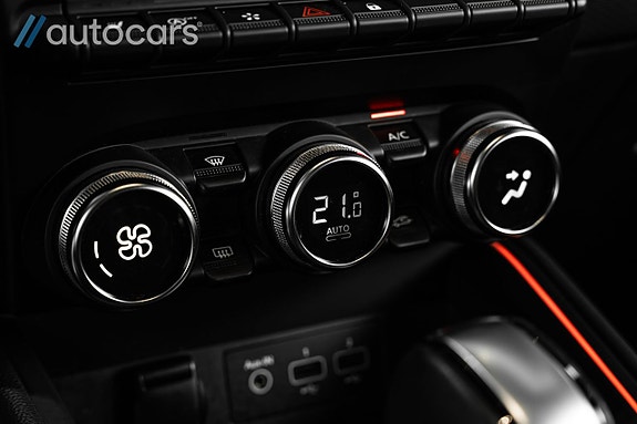 Renault Clio 24 of 30