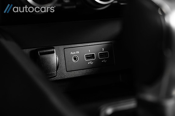 Renault Clio 23 of 30